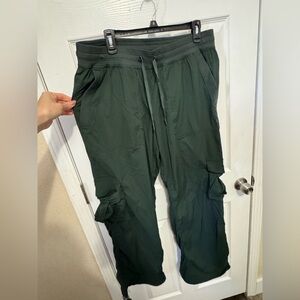 Lululemon dance studio relax fit  cargo pants 
Color :Rain forest green